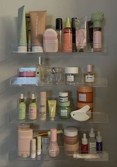 Drømme Bad, Rangement Makeup, Alat Makeup, Shower Skin Care, Skincare Organization, Pretty Skin Care, Pretty Skin, Body Skin Care Routine, روتين العناية بالبشرة