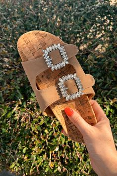 Birkenstock style sandal with rhinestones Fancy Footwear, Birkenstock Style, Surfside Beach, Waffle Knit Top, Happy Summer, Summer Look, Summer Colors, Stripe Print, Perfect Summer