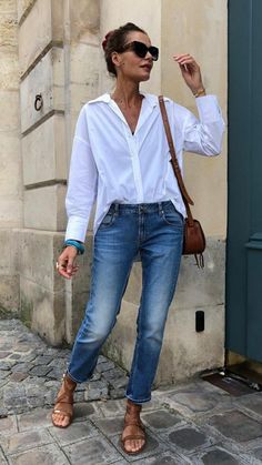 White Outfits For Women, Fashion Mistakes, Fashion Over 50, Looks Style, White Outfits, Primavera Estate, Jean Outfits, Casual Outfit