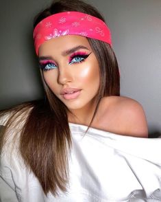 Neon Makeup, Rave Makeup, Barbie Makeup, Makeup Eye Looks, Glowing Makeup