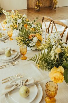 A stunning sage green and yellow wedding table set up Amber And Sage Green Wedding, Sage Green And Mustard Wedding, Earth Tone Wedding Colors Summer, Yellow And Beige Wedding, Wedding Pallet Ideas Summer, Wedding Color Schemes With Yellow, Sage Green And Orange Wedding Theme, Green And Yellow Wedding Decor, Sage Yellow Wedding