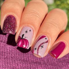 Explore 25 stunning short fall nail designs to keep your nails looking trendy this autumn. Get inspired with warm, cozy, and creative ideas for fall! October Gel Manicure, Nail Design Ideas Halloween, The Manicure Company, Pink Pumpkin Nail Design, October Holiday Nails, Halloween Nails For Teachers, Boo Nails Halloween, Gel Nail Halloween Designs, Pink Pumpkins Nails