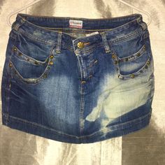 Distressed With Rivets Outlining The Pockets. It’s A Juniors Sz Skirt & Has Stretch To It. Good In Length. Never Worn. Open To Offers. Distressed Fitted Mini Skirt, Distressed Blue Mini Skirt, Distressed Jean Skirt, Jean Skirt, No Boundaries, Rivets, Boundaries, Aesthetic Pictures, White Blue