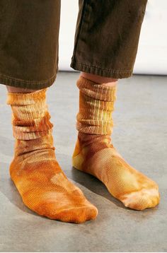 Soft and sustainable bamboo socks, highly absorbent and bacteria resistant. Hand dyed with low impact dyes. Each pair unique. Content + Care 94% bamboo 6% spandex Machine wash cold. Tumble dry low heat. Dyed Clothes, Boho Socks, Grunge Fits, Sassy Style, Mode Hipster, Natural Dyeing, Stylish Socks, House Clothes, Bamboo Socks