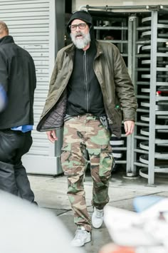 Camo Pants Outfit Men, Camo Pants Outfit, Military Inspired Fashion, Negan Twd, Older Mens Fashion, Grey Beards, Dean Morgan, Pants Outfit Men, Minimal Street Style