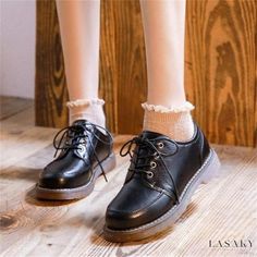 Lasaky - Academic Mary Jane Single Shoes in Vintage Style, Perfectly Paired with Dresses in a Strap Design. Yeezy Szn, Girls Uniform Shoes, Retro Skirts, Harajuku Shoes, Women Oxfords, Oxford Shoes Heels, School Uniform Shoes, Vestidos Retro, Zapatos Mary Jane