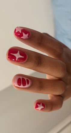 Aesthetic Short Gel Nails, Red Nail Designs Natural Nails, Nail Art Natural Nails Short, Funky Nail Art Short Nails, Trendy Short Nail Designs 2023, Short Acrylic Nails Aesthetic, Real Nail Art, Valentines Day Nail Art Short Nails, Short Nails Ideas 2023