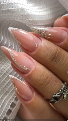 nail art 25th Birthday Nails Ideas, Nails For Senior Pictures, 20th Birthday Nail Ideas, Classy New Years Nails, Nail Inspo Elegant, Fur Nails, Elegant Touch Nails, Blush Nails