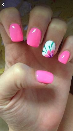 Summer Nails With Hawaiian Flowers, Nail Ideas Hawaii Flower, Tropical Floral Nail Designs, Tropical Mani Pedi Beach Nails, Summer Cruise Nails, Hibiscus Toenail Designs, Tropical Nails Beach Hawaiian Flowers, Toenail Designs, Cruise Nails