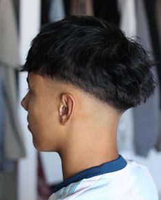 Low Fade Redondo, Mens Hairstyles Fringe, Low Bald Fade, Cristiano Ronaldo Hairstyle, Fade Haircut Curly Hair, Taper Fade Curly Hair, Fade Haircut Styles, Low Fade Haircut, Men Haircut Curly Hair