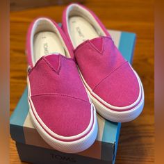 New In Box Size 8m; Hot Pink Toms Espadrilles, Canvas Flats, Swim Shoes, Womens Toms, Peep Toe Heels, Black Slip Ons, Toms Shoes, On Shoes, Slip On Shoes