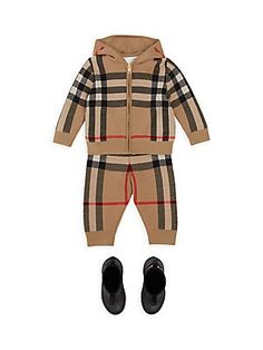 Burberry Clothes, Burberry Baby Boy, Baby Boy Coat, Burberry Baby, Thomas Burberry, Wool Hoodie, Printed Jogger Pants, British Weather, Baby Dress Patterns