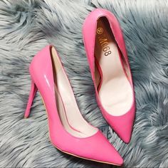 Nwot Mo68 Pink Pumps Size 8.5 Classic Pink Heels For Spring, Classic Pink Snug Fit Heels, Classic Fitted Pink Heels, Pink Pumps, Cute Shoes, Shoes Women Heels, Full Service, Pink Ladies, Shoes Heels