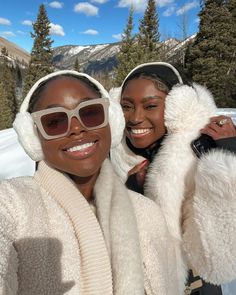 Eni Popoola | NYC Blogger (@enigivensunday) • Instagram photos and videos Cabin Trip, Ski Club, Women Ski, Winter Mountain, Winter Inspo, Winter Fairy, Rich People, Ski Trip, City Girl