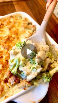 Mayra Wendolyne | Low Carb Love on Instagram: "Kicking off the year with the recipe YOU all loved the most!

Get my most popular recipes and Weight loss guide! Link in bio 🔗 

If you haven’t tried this, it’s a must! 🤤

Save and share this recipe with friends and family! 

Ingredients:
- 1.5 cups broccoli, cut into small pieces
- 2 cups cooked chicken breast, diced or you can use rotisserie chicken
- 1 jar low sugar alfredo sauce 
- 1/2 cup almond milk
- 1/2 cup Parmesan cheese
- Mozzarella cheese to top 

Directions:
1. Preheat oven to 375F. 
2. In a large saute pan, add a tbsp of avocado oil and add your broccoli. Season with salt and pepper. And cook until it’s ½ cooked. 
3. Add in your cooked chicken breast, alfredo sauce and almond milk and mix. 
4. At this point, you can season it m