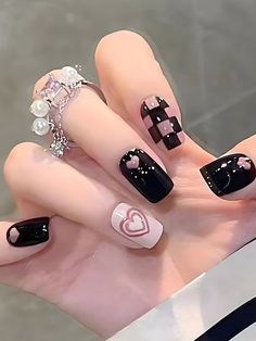 Kawaii Goth Nails Acrylic, Nails 2024 Short, Nail Art Square Nails, Nail Designs Dark, Ballet Nails, Heart Nail, Color Nails, Heart Nails, Nail Designs Spring