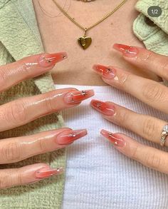 Kali Uchis Nail Ideas, Nessa Nails, Halo Nails, Kylie Nails, Tattoos Infinity, Peach Nails, Airbrush Nails, Tattoos Geometric