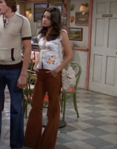 70s Fashion Jackie Burkhart, That 79s Show Outfits, Lori That 70s Show Outfits, Jacky Thats 70 Show Outfits, That 70s Show Aesthetic Outfits Jackie, Jackie 70s Show Outfits