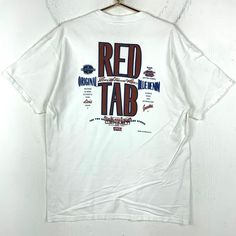 Vintage Levi Strauss Red Tab T-Shirt Size XL White 1994 Double Sided 90s Size/Measurements (Based in inches) Size - XL Pit to pit - 23" Length - 32" Condition / Details Missing tag Vintage fading to the original color of the fabric Combined Shipping: We provide combined shipping, please contact us for a quote 90s Red T-shirt With Text Print, 90s Style Red T-shirt With Text Print, Levis Vintage, Mens T Shirts, Levi Strauss, Vintage Levis, Vintage Tags, Double Sided, T-shirt