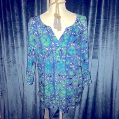 Beautiful Plenty By Tracy Reese Blouse Perfect For Wearing Year Round In Perfect Condition. Nwot Blue Printed Split Neck Tops, Casual Blue Floral Print Tunic, Long Sleeve Summer Blouse In Blue, Blue 3/4 Sleeve Tops For Beach, Blue 3/4 Sleeve Tops For The Beach, Blue Floral Print Long Sleeve Tunic, Blue Long Sleeve Summer Blouse, Blue Tops With 3/4 Sleeves For Vacation, Blue Tops With 3/4 Sleeve For Beach