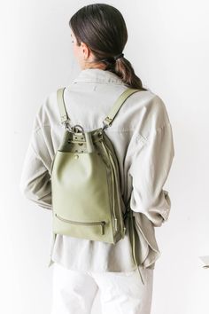 Leather Backpack Women's | Backpack Purse Make A Bag, Backpack Design, Handmade Leather Backpack, Backpack Laptop, Leather Backpack Purse, Medium Backpack, Women Leather Backpack, Purse For Women, Travel Purse