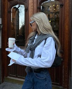 Ny Outfits, Paris Outfits, Classy Casual Outfits, Fashion Attire, Outfit Inspo Fall, Lookbook Outfits, Winter Fashion Outfits, Outfits Casuales, Lightroom Presets