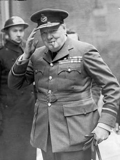 In a two-month spell in 1949, Churchill and his house guests at Chartwell drank 454 bottles of champagne, 311 bottles of wine, 69 bottles of port, 58 bottles of brandy, 58 bottles of sherry and 56 bottles of whisky Winston Churchill Photos, Canadian Soldiers, Winston Churchill Quotes, Canadian Military, Canadian Army, Military Medals