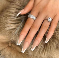 Deep V French Tip Nails Coffin, Trendy French Tip Nails Coffin, Elegant Nude Nails, Glamour Nails, Simple Acrylic Nails, Classic Nails