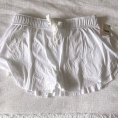 Free People Movement On Point Skort, M, Nwt, White White Sleepwear With Built-in Shorts, White Stretch Shorts For Daywear, White Short-length Sleepwear For Vacation, White Short Length Sleepwear For Vacation, White Pajama Shorts With Elastic Waistband, White Spring Sleepwear With Elastic Waistband, Summer White Sleepwear With Built-in Shorts, White Beachwear Shorts For Daywear, White Beachwear Pajama Shorts