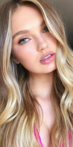 Romee Strijd, Most Beautiful Eyes, Wig Human Hair, Gorgeous Eyes, Long Straight Hair, Quality Dresses, Blonde Beauty, Style Dresses, Straight Hair