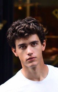 Curly Hair Men Black Curls, Guy With Dark Brown Hair, Curly Brown Hair Boy, Fitness Hairstyles, Short Hairstyles For Girls, Perm Hair Men, Beautiful Short Hairstyles, Mens Haircuts Medium, Xavier Serrano