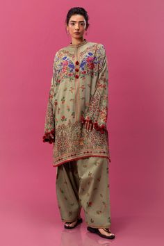 Brand: Sana SafinazProduct Code: H243-011B-2CCollection: Mahay by Sana Safinaz Unstitched Winter CollectionFabric: Linen DESIGN DETAILS: Digital Printed Shirt Front On Linen 1.15 Meters Digital Printed Shirt Back On Linen 1.15 Meters Digital Printed Sleeves On Linen 0.65 Meters Rotary Printed Cambric Pants 1.75 Meters DISCLAIMER:* Lining, Laces, and Tassels are not included in unstitched variants.* Embellishment items in stitched outfits are subject to market availability.* Product color may vary due to photographic lighting or your device settings. CARE INSTRUCTIONS: Extra Fabric Has Been Used For Shoot Original Color May Vary Slightly From The Picture Dry Clean Recommended Iron The Clothes At Moderate Temperature Do Not Use Bleach, Or Stain Removing Chemicals Damp Fabric Should Not Be Ex Latest Pakistani Suits, Linen Design, Sana Safinaz, Lace Accessories, Basic Wear, Pakistani Dress Design, Pakistani Designers, Green Pants, Pakistani Outfits