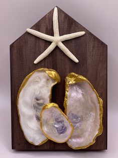 Oyster Shell Nativity - Etsy Oyster Shell Nativity, Oyster Diy, Shell Nativity, Oak Island Nc, Oak Island, Easy Craft, Shell Art