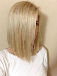 Long bob for thin hair Longbob Hair, Trendy We Fryzurach, Blonde Hairstyles, Medium Short Hair, Bob Hairstyles For Fine Hair, Short Blonde, Blonde Bobs, Long Bob, Hairstyles Short