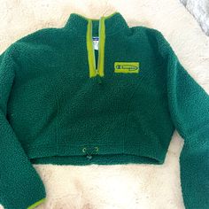 Nwot. Never Worn. Cozy Cropped Green Fleece Pullover. Excellent New Condition. Size Medium Green Sporty Fleece Jacket For Fall, Green Sporty Long Sleeve Fleece Jacket, Sporty Green Fleece Jacket For Fall, Green Long Sleeve Sporty Fleece Jacket, Cold Weather Fleece-lined Tops, Cold Weather Fleece Tops With Fleece Lining, Fleece Tops With Fleece Lining For Cold Weather, Fleece Tops For Cold Weather, Green Long Sleeve Fleece Jacket