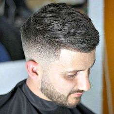 Discover 20 Short Haircuts for Men That Will Turn Heads Everywhere! From stylish short hairstyles for men to sharp mens haircuts straight hair, this collection has it all. Explore mens wavy haircuts and find the perfect look for your wavy hair. Whether you prefer mens medium length hairstyles or trendy mens hairstyles medium, you\'ll find inspiration here. Don’t forget about mens hairstyles thick hair that add volume and flair. Get ready to elevate your style game and make a statement! Mens Medium Short Hairstyles, Mens Summer Hairstyles, Crop Haircut, Popular Short Hairstyles, Crop Hair, Summer Haircuts, Medium Short Hair