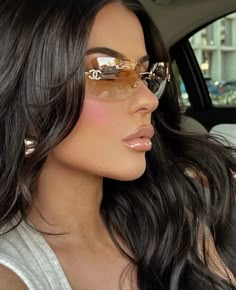 #thatgirl #itgirl #bombshell #looks #y2k #gloss #lipoil #dior #chanel #classy #feminine Chanel Vintage Sunglasses, Sunglasses For Your Face Shape, Chanel Glasses, Sunglasses Logo, Gold Chanel, Pink Chanel, Chanel Accessories, Rimless Sunglasses, Chanel Sunglasses