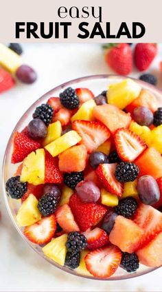 A colorful bowl of easy Fruit Salad with fresh berries and pineapple, displayed in a bright and cheerful setting. Potluck Fruit Salad Recipes, Fruit Salad Ideas, Fall Fruit Salad, Simple Fruit Salad, Easy Fruit Salad, Easy Fruit Salad Recipes, Fall Fruit, Fruit Salad Recipe