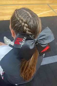 The Best Hairstyles for Cheerleading - NUTRI RUN CLUB Cheer Hair Ideas, Cute Ponytail Ideas, Modern Ponytail, Cheer Ponytail, Low Pony Hairstyles, Cute Ponytail, Ponytail Ideas, Braided Pony