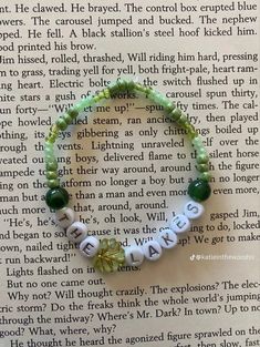 Read Your Bracelet Ideas, Green Taylor Swift Bracelet, Green Friendship Bracelet, Concert Bracelets, Taylor Swift Bracelets, Eras Tour Friendship Bracelets