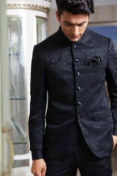 Cort Pent For Men Wedding Black, Black Prince Suit For Men, Indowestern Outfits For Men Engagement, Bandhgala Suit Men Receptions, Mens Outfit For Wedding Function, Engagement Tuxedo For Men, Coat Paint For Men Wedding, Engagement Dress For Men Classy, Black Jodhpuri Suits For Men Wedding