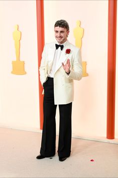 Paul Mescal Oscars, Cloth Collection, Paul Mescal, Oscar Night, Oscar Fashion, Dress Code, Night Outfits, Yearbook, Dress Codes