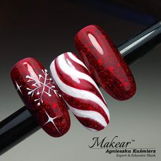 Red Christmas Nails Winter, Envelope With Ribbon, Best Winter Nails, Beach Nails Art, Nail Art Noel, Xmas Nail Art, 2023 Nail, Nails Art Ideas, Nude Nail