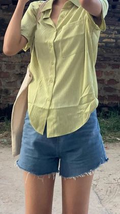 Korean Summer Casual Outfits, Yellow Shorts Outfit, Fairytale Love, Daily Ootd, Korean Casual Outfits, Everyday Fashion Outfits, Casual Day Outfits, Quick Outfits