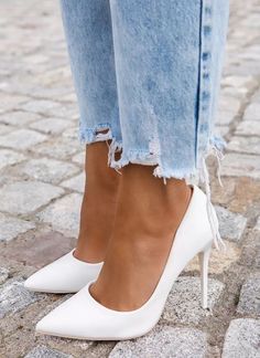 Pumps Heels Outfit, White Stiletto Heels, White Pumps Heels, Heels Outfits, Pumps Heels Stilettos