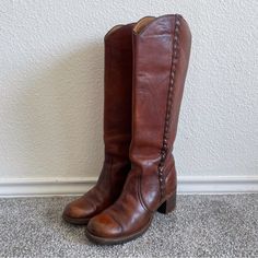 Vintage Frye Sabrina Campus Tall Western Boots 7 B Black Label 70s Brown Braided Overall Good Vintage Condition - A Few Minor Flaws In The Leather, With The Most Notable Flaw Being Some Damage To The Inner Part If The Wooden Heels Tall Western Boots, 70s Shoes, Tall Western Boot, Wooden Heels, Wooden Heel, Frye Shoes, Vintage Shoes, Black Label, Western Boots