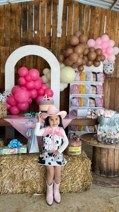 Horse Theme Birthday Party, Baby First Birthday Themes, Western Birthday Party, Farm Animals Birthday Party, Western Birthday, Barbie Birthday Party, Farm Animal Birthday, First Birthday Themes, Animal Birthday Party