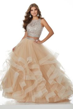 Check out these prom-perfect dresses. Sparkly Two Piece, Two Piece Prom Dress, Two Piece Prom, Sparkly Prom Dress, Prom Dresses 2018, Indian Gowns Dresses, Cute Prom Dresses, Piece Prom Dress, Pretty Prom Dresses