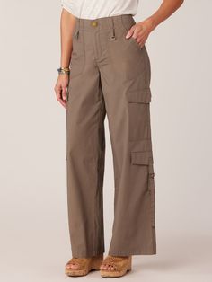 The Wide Leg Utility pant is a non-denim wardrobe staple that delivers an eye-catching silhouette, perfect for showing off your effortlessly chic style. Designed with a skyrise waist, angled front pockets, wraparound double patch pockets, and our signature “Ab”solution® fit technology, you’ll never want to take them off.• Skyrise• Dusty olive• Woven stretch poplin• 3% spandex• Button and zip fly closure• Six-pocket styling• Wraparound double patch pockets• Angled front pockets• Hidden “no gap” elastic waistbandStyle# B2682JBEX• Skyrise approx. 11”• Inseam approx. 32”• Leg opening approx. 24” Utility Pants, Denim Wash, Wardrobe Staples, Patch Pocket, Chic Style, Wide Leg, Wardrobe, Pants, Trousers