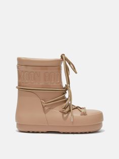 blush beige debossed logo to the side ankle-length front lace-up fastening tonal design flat rubber sole water-repellent Designer Rain Boots, Rain Boots For Women, Sole Water, Mule Sneakers, Moon Boot, Debossed Logo, Low Boots, Shades Of Beige, Moon Boots